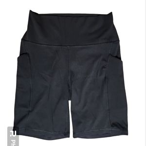 CRZ yoga women's butterluxe biker shorts with pockets size L